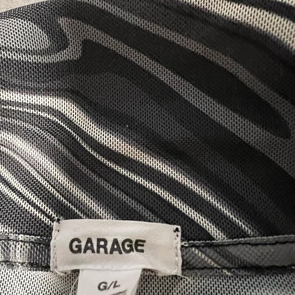 Garage Top - Picture 2 of 4